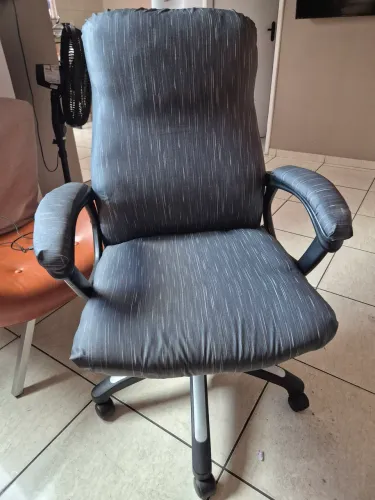 Vendo cadeira de escritório