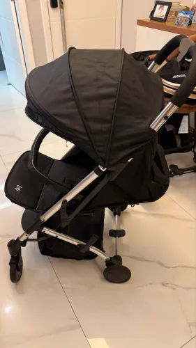 Carrinho De Bebê Zap Burigotto Compacto Dobrável Cor Preto