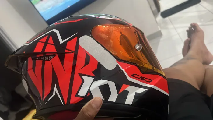 Capacete kyt em perfeito estado