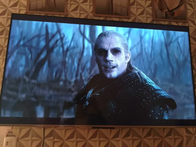 Vendo televisão 65 polegadas