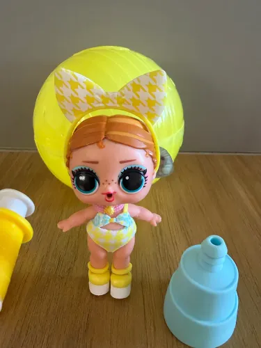 Lol surprise! Water balloon vacay baybay, em excelente estado, completa e original.