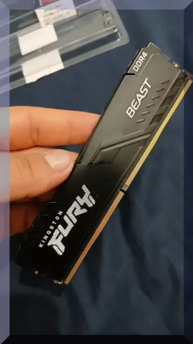 Memória RAM Kingston Fury Beast 8GB DDR4 3200 MHz para upgrade Lacrada