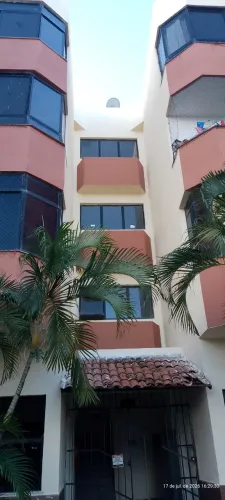 TROCO APT NA FAROLÂNDIA POR TERRENO, CASA OU VENDO. LEIA!