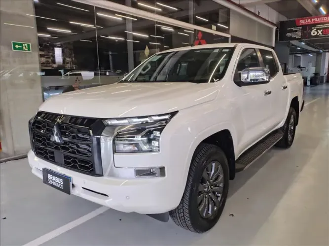 Mitsubishi TRITON HPE-S 2.4 CD 4X4 TB Diesel Aut. 2026
