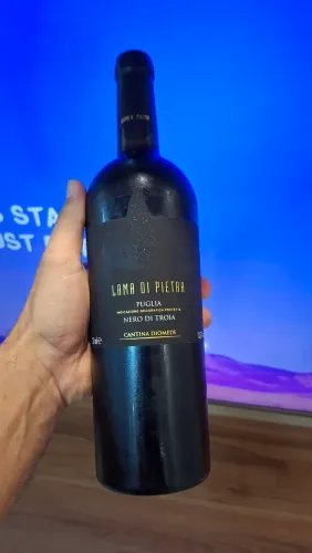 Vinho Italiano Importado Lama di Pietra Nero di Troia 750ml - Elegante e Premium