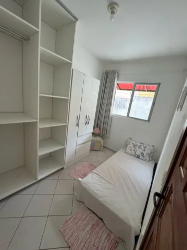 Quarto feminino individual para alugar/Rio Tavares