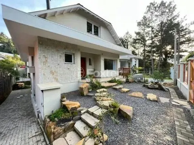 Casa à venda Rua João Paim Xavier, Ipê Amarelo - Gramado