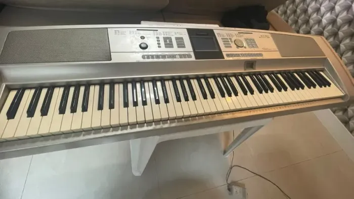 Piano Digital Yamaha DGX-505 Excelente