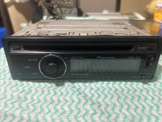 Pioneer deh - 3050ub