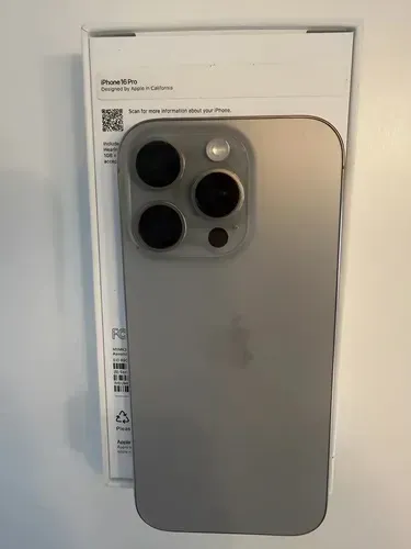 Apple iPhone 16 Pro (256 Gb) - Titânio natural