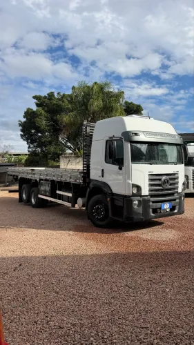 VW Constellation 24-250/24-280 6x2 2013 Único Dono Com Carroceria 9,0m