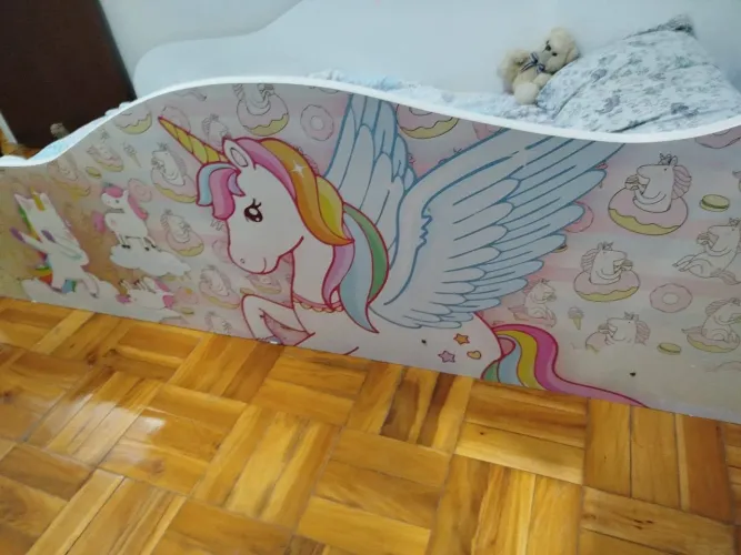 cama infantil menina