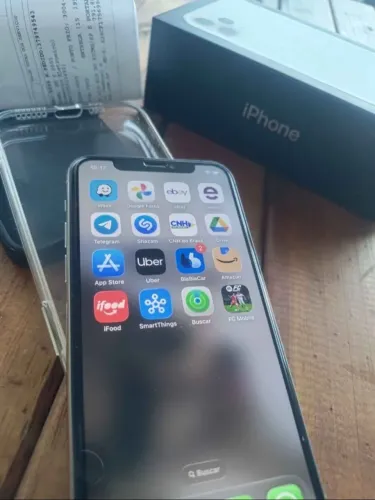 IPhone 11 Pro bateria 93%