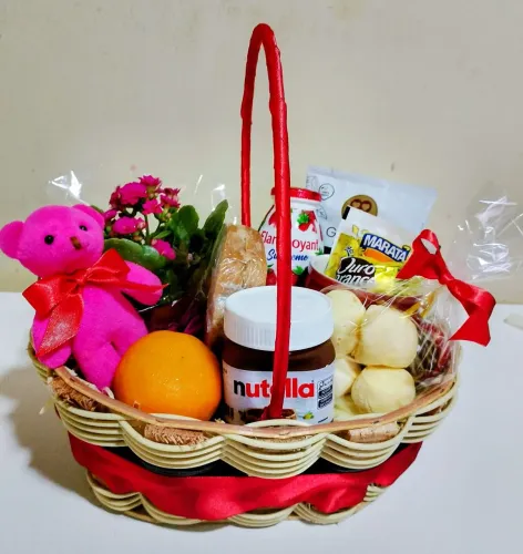 Cestas Românticas com Flores, ursinho, Fotos e Caneca