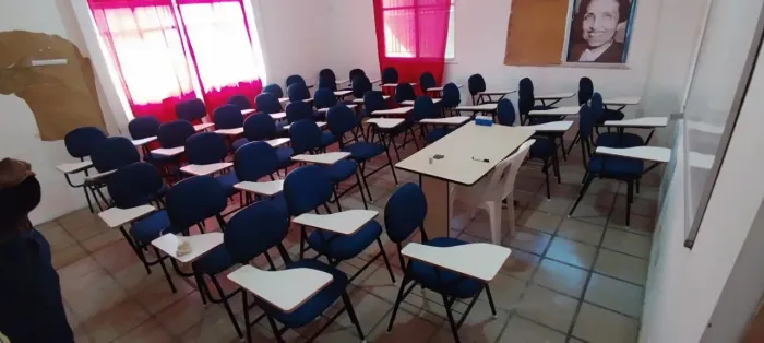 Cadeiras universitárias escolar estofadas