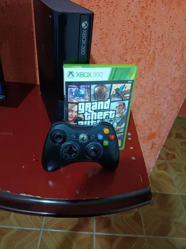 VENDO XBOX 360 SUPER SLIM