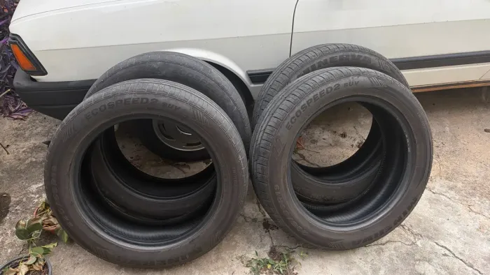 4 pneus 225/55R19