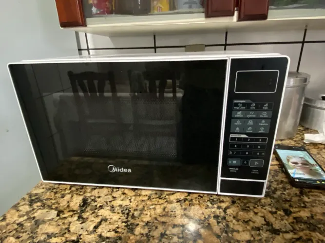 Vendo Microondas Mídea 20L Novo, nunca usado 127v