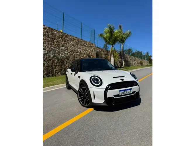 Mini Cooper 2.0 16V Twinpower Gasolina S 4P Steptronic 2024