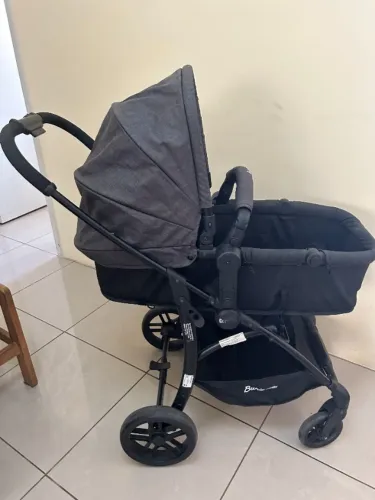 Carrinho de Bebê Burigotto Convert Multi Posições com bebê conforto preto