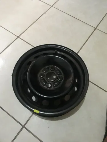 Roda Aro 14 Toyota, excelente estado