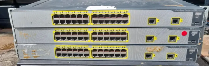 Switch Cisco Express Ws Ce500 24tt 24 Portas 10/100 e 2 Portas 10/100/1000
