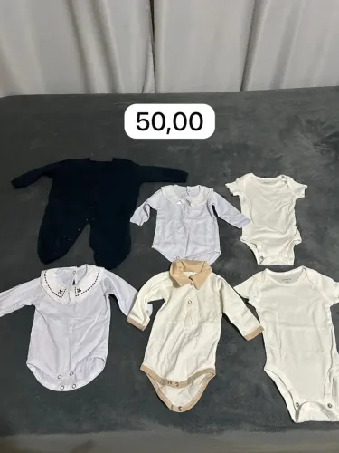 Lote Roupinhas de bebê com várias peças Carters