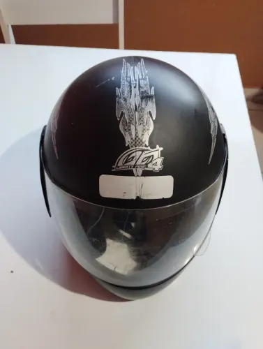 Capacete grande