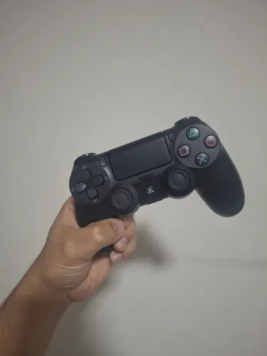 Controle para PS4 e PC - EM ótimo estado
