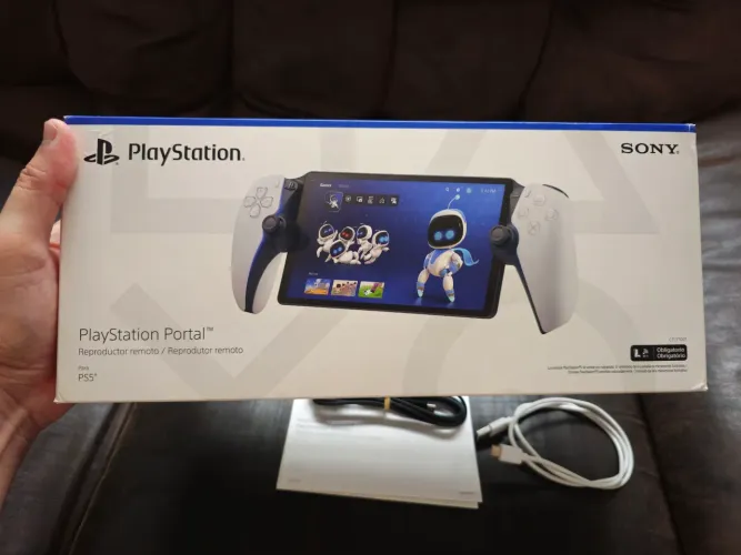 PlayStation Portal Branco c/ Dock de Carregamento