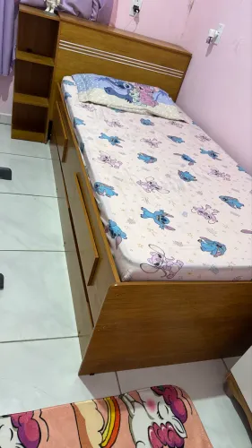 Cama de solteiro com auxiliar 