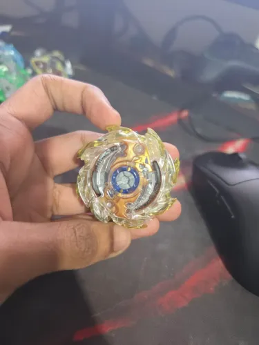 Beyblade burst Tornado Wyvern Takara tomy