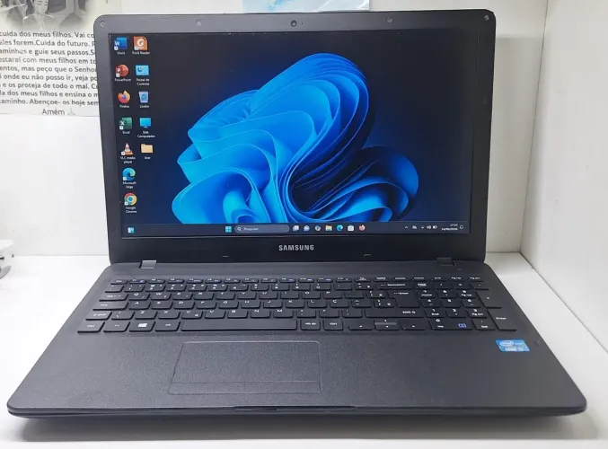 Notebook samsung intel core i3 8GB de memória ram Ssd 120GB Windows 11 64bits!!