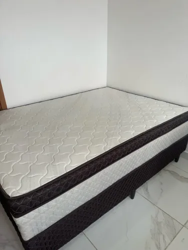 Vendo cama de casal ( apenas 3 meses de uso)