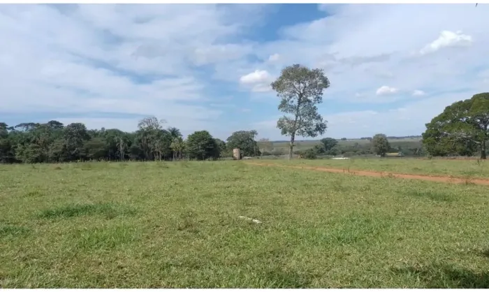 Imóvel para venda possui 1500 metros quadrados em Área Rural - Goianira - GO