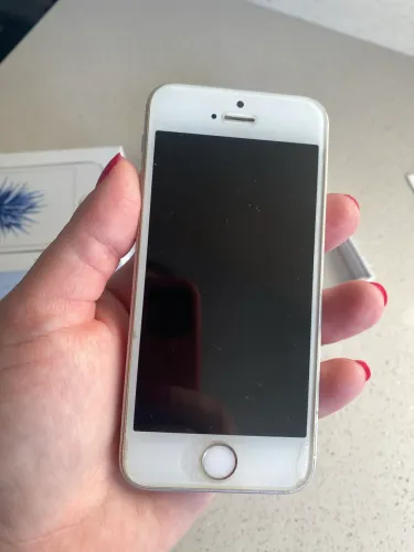 iPhone SE branco