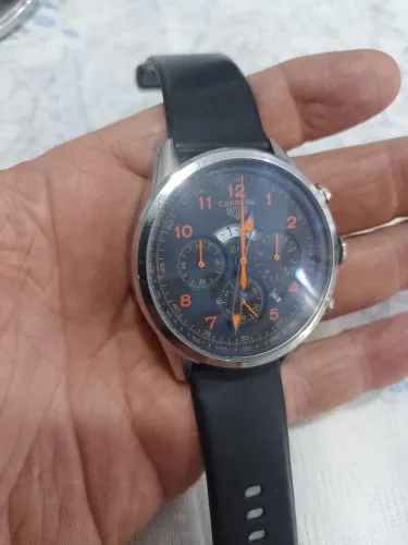 Relógio Tag cronógrafo e dual time