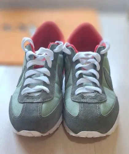 Tênis Nike belíssimo n° 39. Oportunidade! Buscar próximo a Doca.