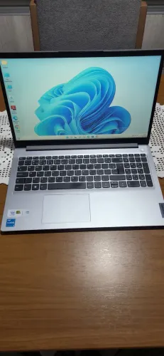 NOTEBOOK LENOVO CORE I3