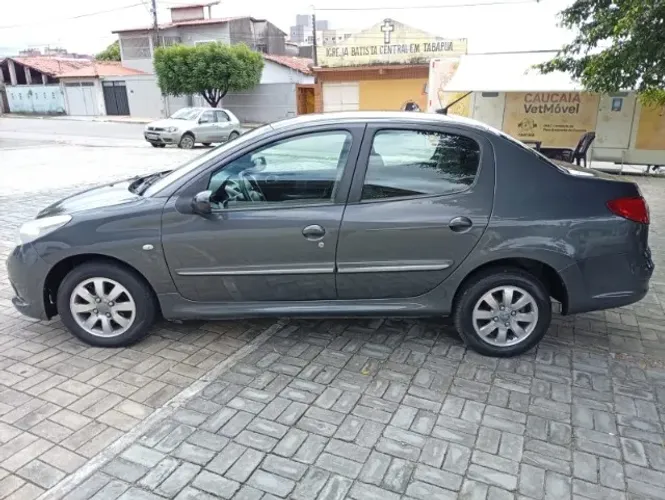 Peugeot 207 Sed. Passion XR Sport 1.4 Flex 8V 4P 2012