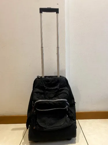 Mochila Kipling Sanaa Cor Preto Tecido Lisa