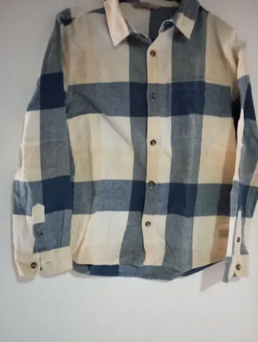 Vendo esta camisa masculina infantil