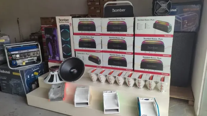 Bomber, Distribuidora de Equipamentos Linha Automotiva e Caixas de Som