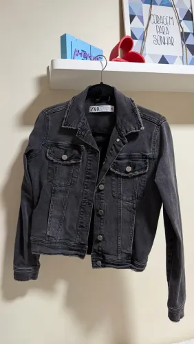 jaqueta jeans preta Zara