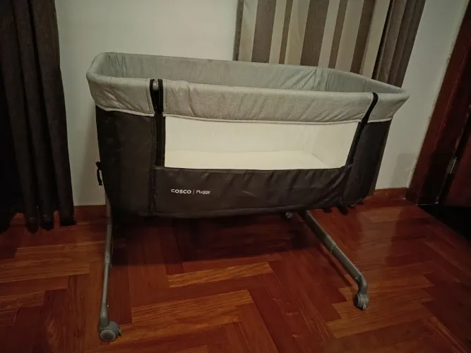 Berço co-bed lateral para cama Cosco Pluggy