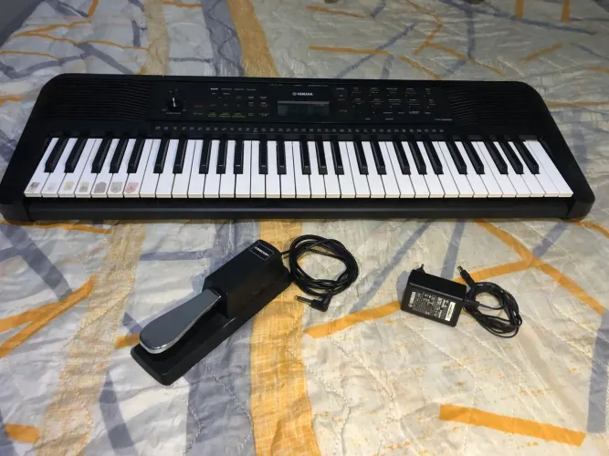 Teclado musical yamaha