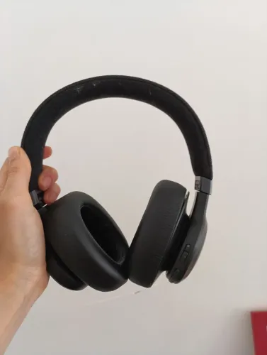 Fone de ouvido JBL Live 770NC