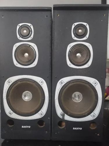 Caixas de Som Sanyo