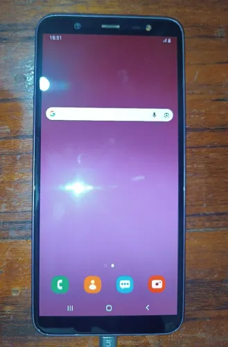 vende-se celular Samsung J8