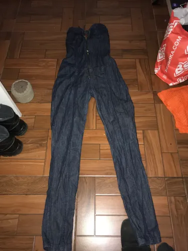 Macacão jeans tomara que caia Planet Girls